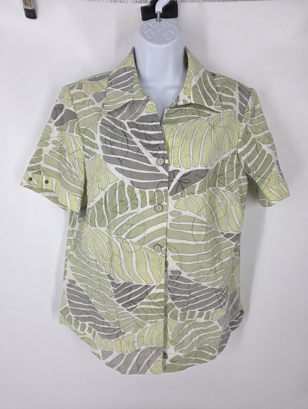 Allison Daley Tropical Leaf Button Up Blouse 10 Green Woven Crinkle